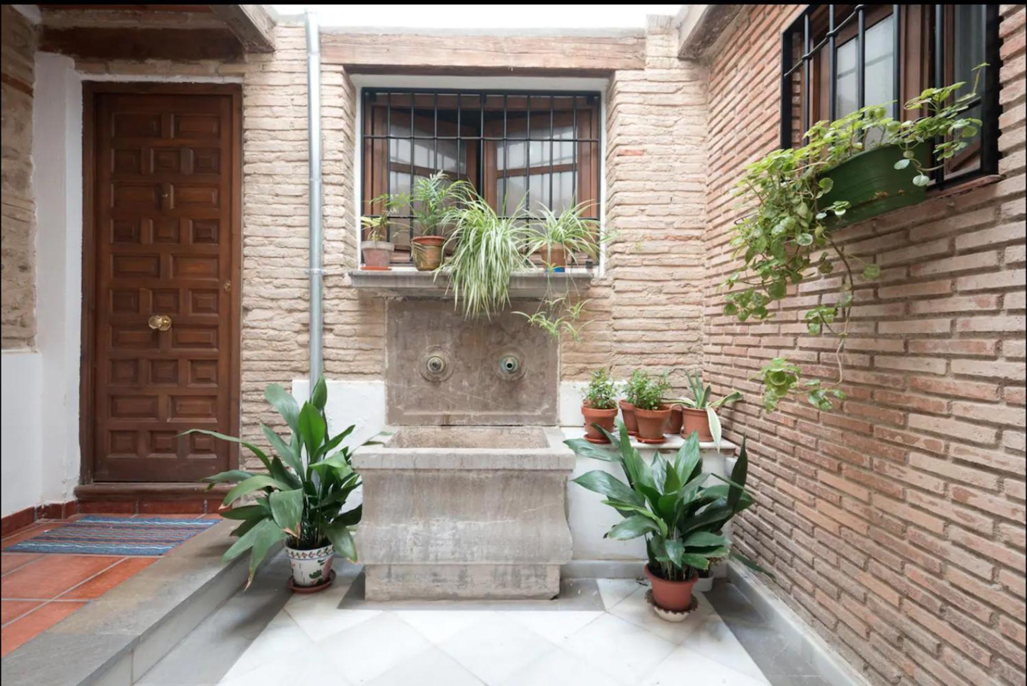 Apartament In The Historic Center Of Albaicin, Near The Alhambra
